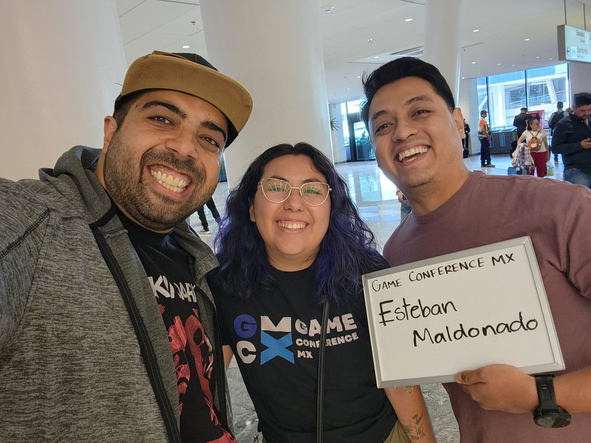 ¡Ya llegamos a Guadalajara y tremenda bienvenida de Cynthia y Daniel de #GCMX en el aeropuerto!