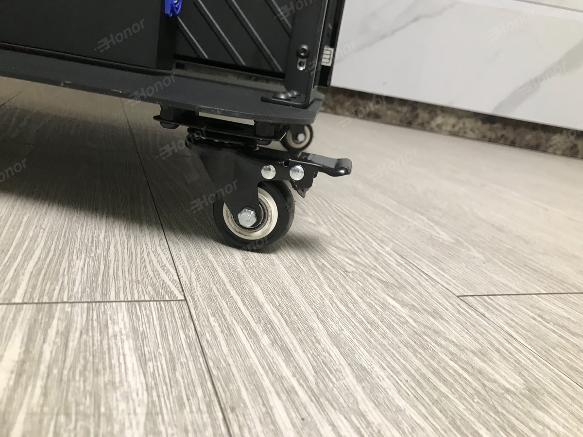 Joycehonorled's tweet image. Die cast aluminum Led Poster 
Refresh rate: 7680hz
✅Seamles Combine
✅Support WIFI, USB, Bluetooth
✅Remote control

---Contact Joyce---
Whatsapp +86-13978333989
Wechat: joycewu_2022

#ledposter #posterdisplay #ledposterdisplay #ledposterscreen #leddisplay #rentalled #led전광판