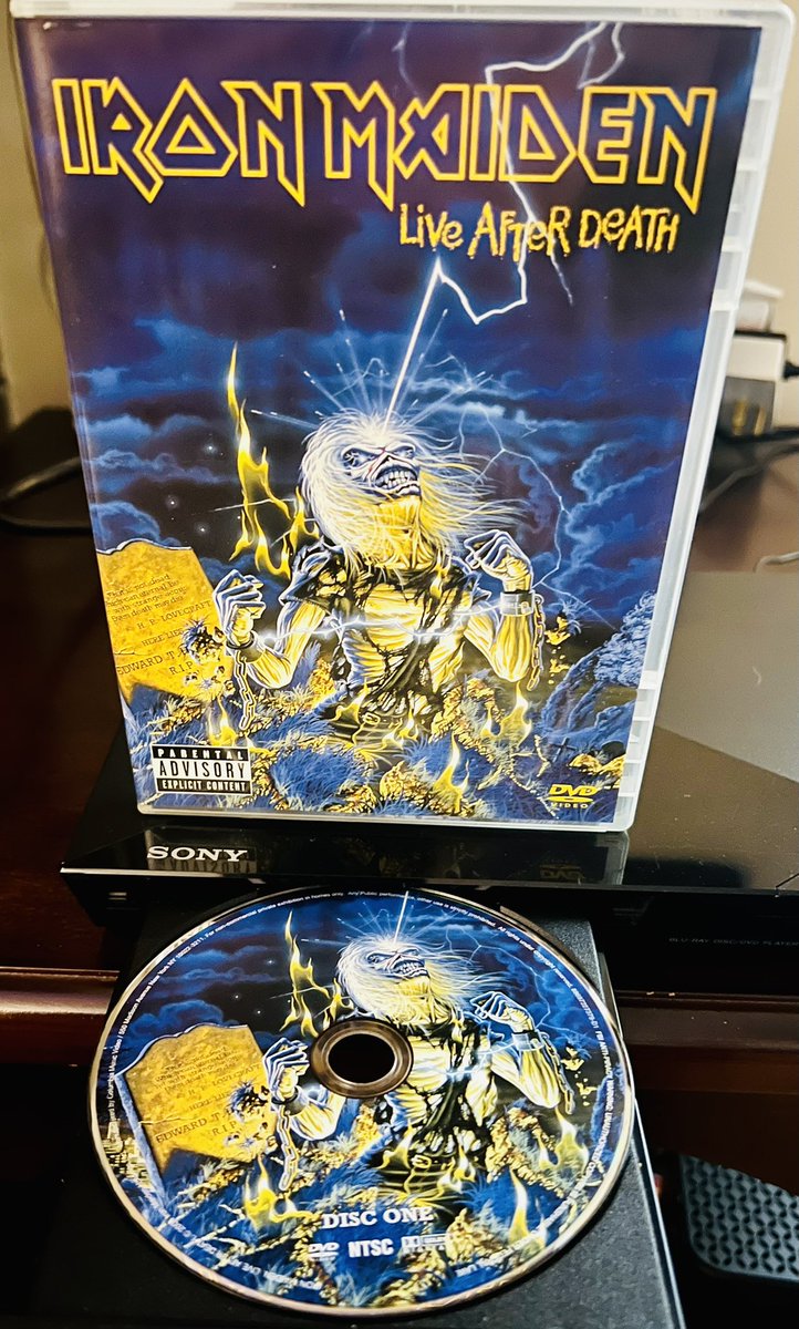 I thought for a bit should I play the vinyl or the CD!?! I decided it was time to take my ass to bed!
📺🎶🤘😎🤘

#NowWatching #IronMaiden #LiveAfterDeath #PhysicalMusic #DVD