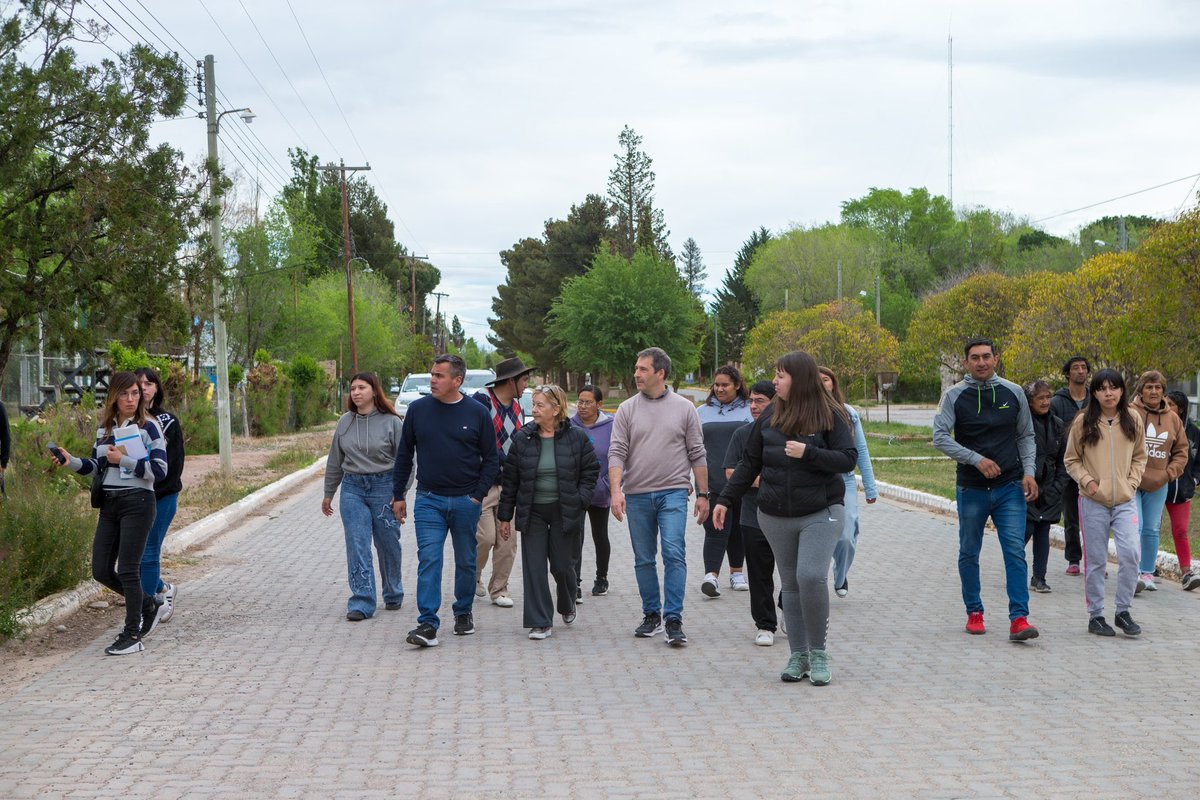 MPanquilto's tweet photo. Recorrimos el interior de nuestra provincia junto al candidato a diputado nacional @luquejuanpablo 
📍 Gastre, Gan Gan, Telsen, Las Plumas, Los Altares, Paso de Indios y Tecka.

(Sigue) https://t.co/sZQfyzJCzu