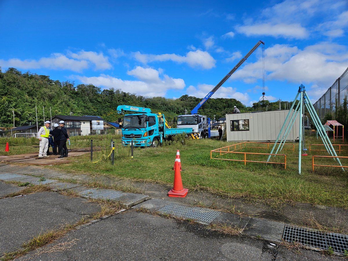 内灘町西荒屋地区、能登半島地震による速報流動で、県道を境に1.6メートル右側へ移動。地盤改良工法として、地下水位低下工法の実証実験中。県道に地下水が流れ出ているとのこと。地盤沈下の可能性もあり、実験終えてから本格工事。息の長い復興になる。#能登半島地震