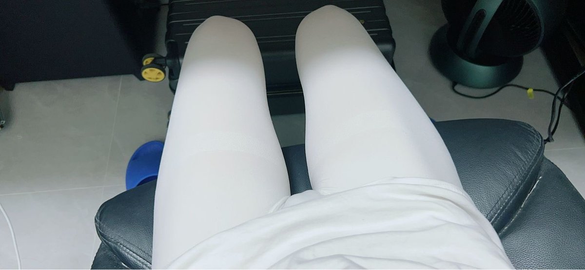 我超
长了个小穴