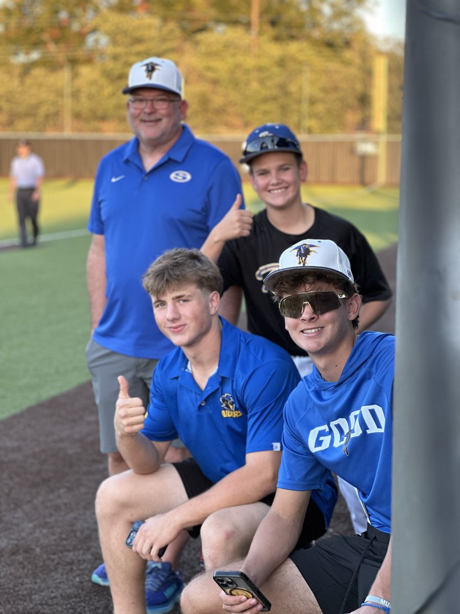 JV Fall Ball needed a coach. Five Varsity players showed up.
Leadership Tip from <a href="/EliGrubbs426806/">Eli Grubbs</a> Show Up. Encourage. Mentor.
From the stands, a Freshman parent said it best about the Seniors: "They’re a good group."  Leading by example—on and off the field.
