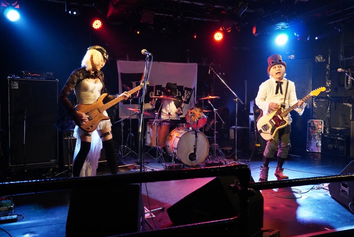 MINT(中性12弦、6弦弾き&DorothyのBass) (@mintsatuki) / X