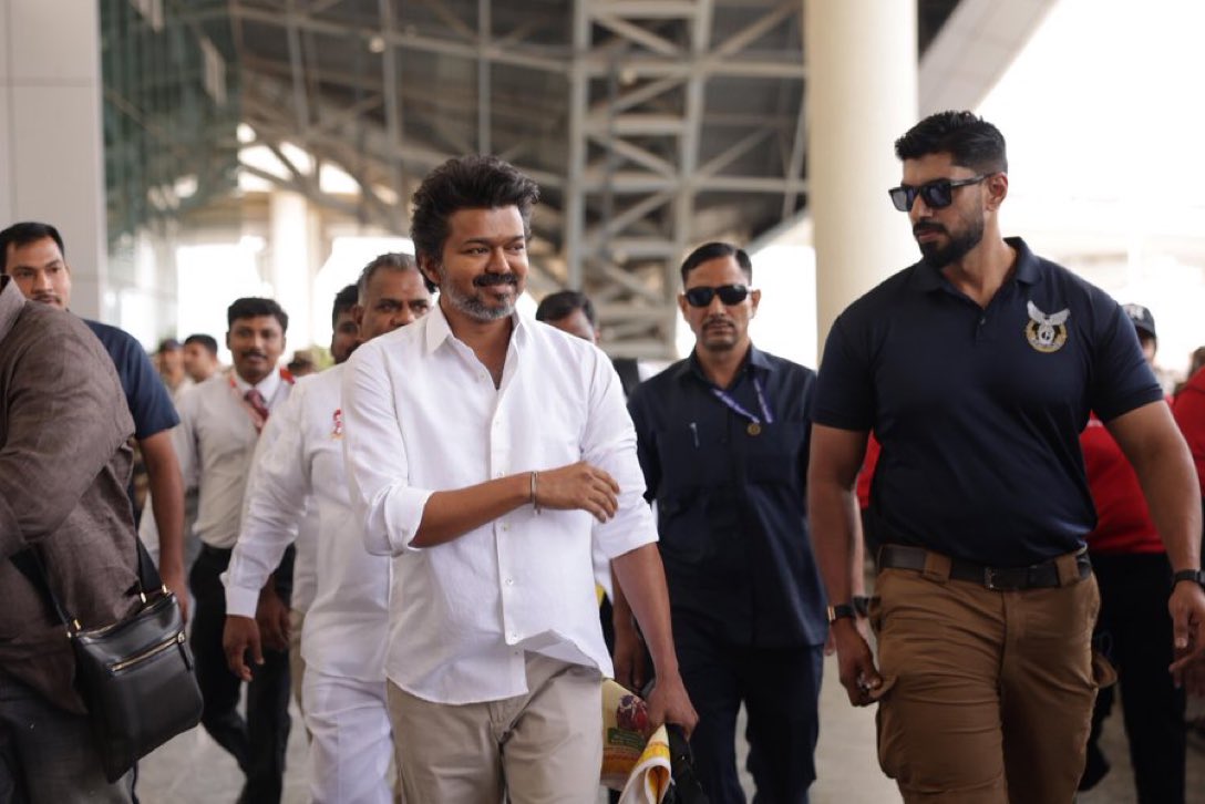 TVK_HeadOffice's tweet image. ஜனவரி 9 ஜனநாயகம் படம் ரிலிஸ், படம் கிட்டத்தட்ட மார்ச் 2026 வரைக்கும் ஓடும்.
ஏப்ரல் 2026 முதல்வர் தேர்தல், மே 2026 ரிசல்ட்
👑விஜய் ஆகிய நான் …🔥🔥🔥🔥🔥
