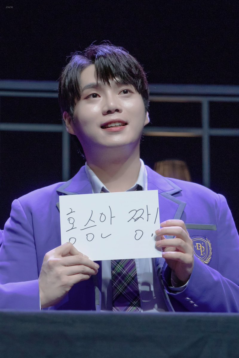 정1품 연뮤덕 다시 시작.
여러분 간곡하게 부탁드립니다 뜽이그는 진짜 꼭 보셔야합니다 제 전투력측정기인생필모입니다...
집나간 연뮤덕도 돌아온 전설의필모