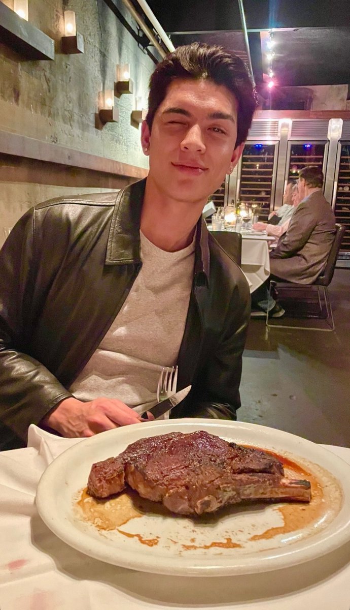 P’Tala posting a solo pic of Joss like… “yeah, that’s my brother-in-law 😌📸

#JossWayar