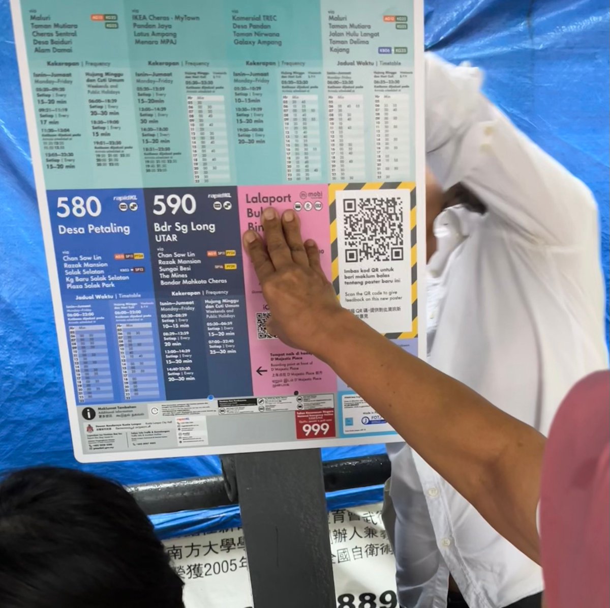 ErnestOnPT's tweet image. Proud to announce a brand-new design system for bus stops, starting in Kuala Lumpur!
With the help and support for @TfJakarta and @cmc_sea (and a fellow mak cik!), we had rolled out a pilot design of the bus stop poster in Pudu
Look forward to an improved bus stop near you!
