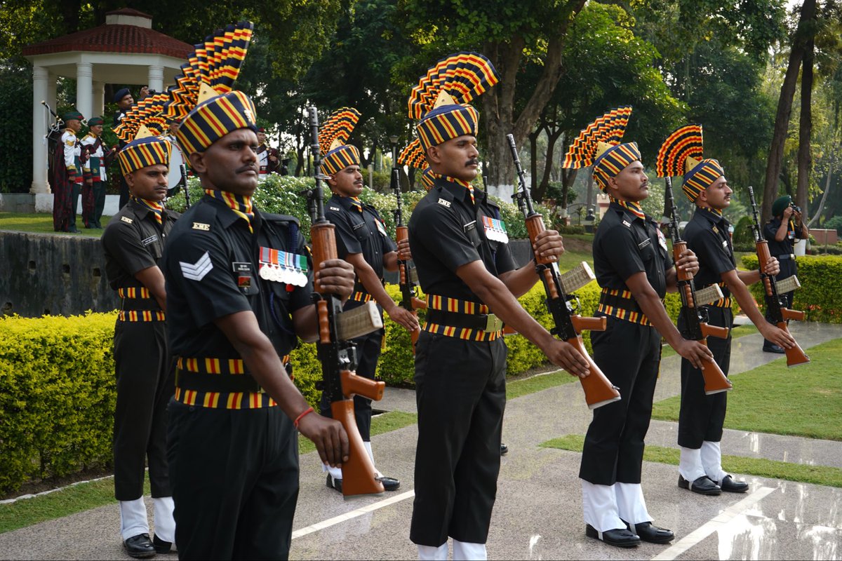 #RegtlEthosLifeFullOfPride
#EMECorpsDay

Lt Gen #ManojKumarKatiyar, PVSM, UYSM, AVSM #ArmyCommander extends warm greetings to all ranks of the Corps of #EME and their families on the occasion of their 83rd Corps Day. Saluting the technical warriors of the #EME Corps whose skill,