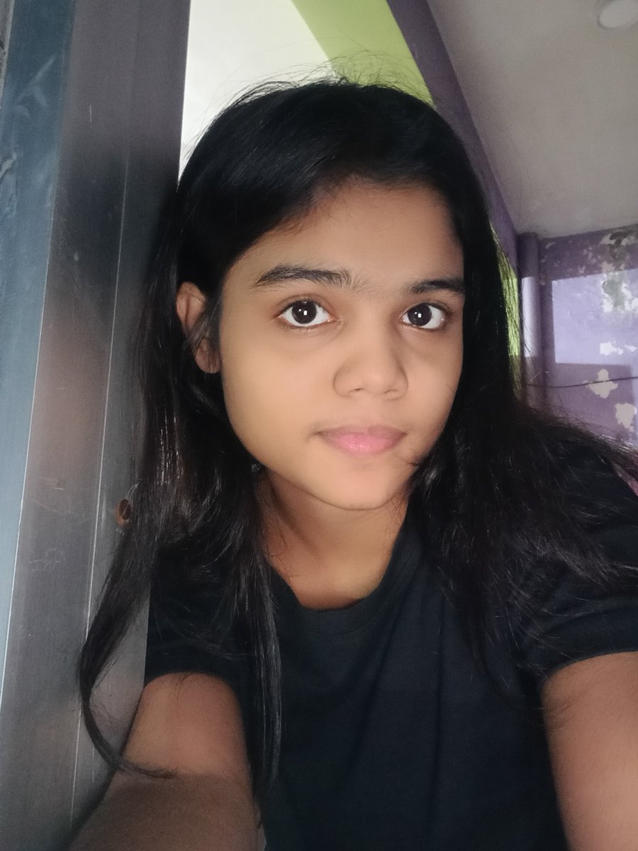 im_ayushi2114's tweet image. Good morning guys 💗✨🌼

Without filter pic 🙈😌