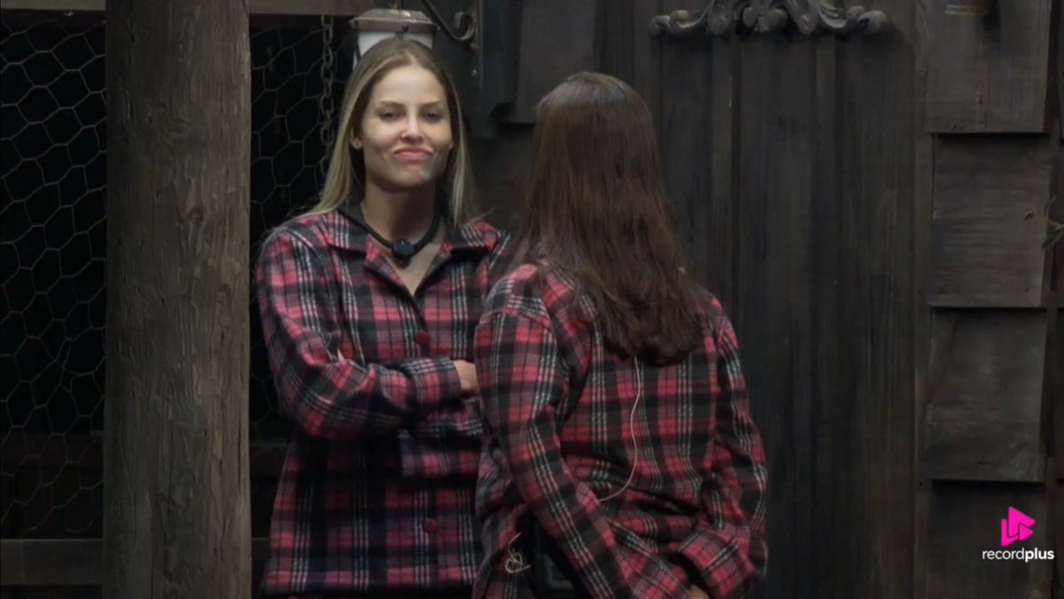 Dantinhas's tweet image. Saory: &quot;Eu gosto muito mais da companhia do Dudu.&quot;

Duda: &quot;A companhia do Dudu é muito legal.&quot;

Saory: &quot;Isso vale muito mais do que a beleza do Will.&quot; #AFazenda