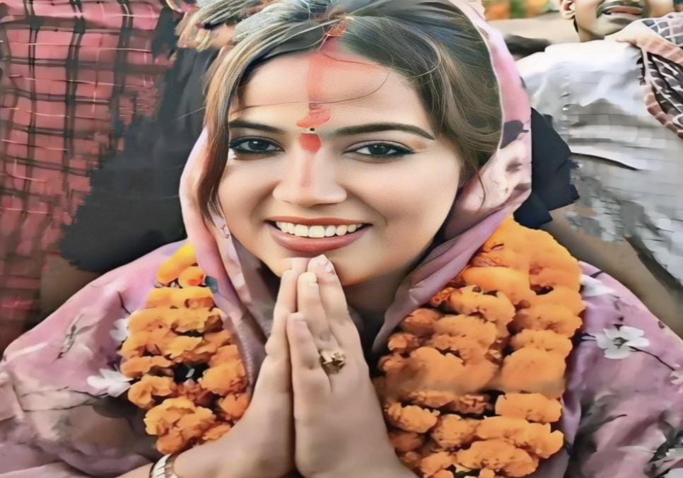 riteshy9034's tweet image. लो एक और Alimony Story तैयार हो रही है 😃
पवन सिंह और उनकी पत्नी ज्योति सिंह के बीच मामला अब 30 करोड़ की एलिमनी तक पहुँच गया है 💸
वकील के मुताबिक, जब तक कोर्ट का हस्तक्षेप नहीं होगा, तब तक कुछ तय नहीं है।
लगता है इस कहानी में और कई ट्विस्ट बाकी हैं! 🎭
#PawanSingh #JyotiSingh…