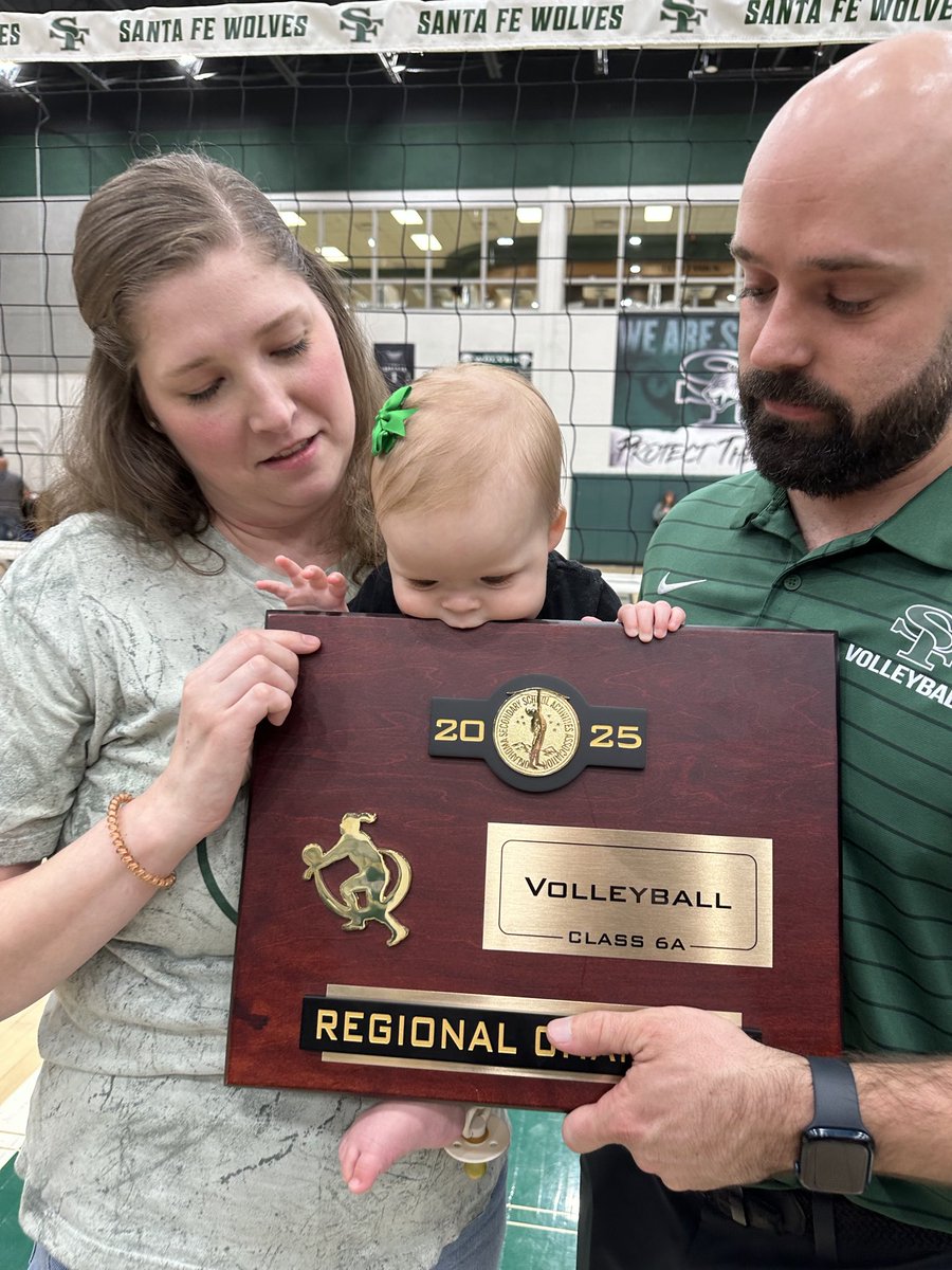 DrewMcCarty15's tweet photo. Grateful for this team, this moment, and a chance to play at State. Always a great day at The Fe. https://t.co/YOS6ANMr5z