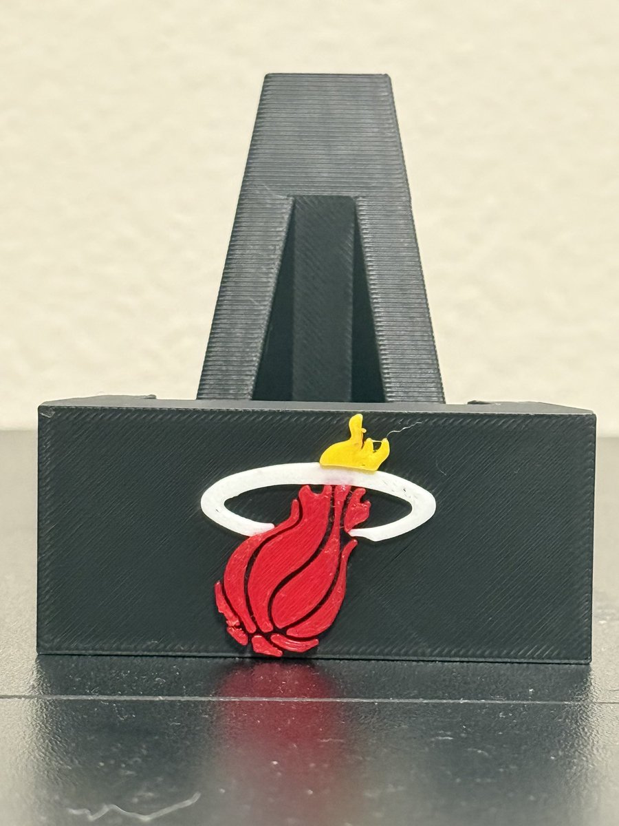 Aos Prints tweet media