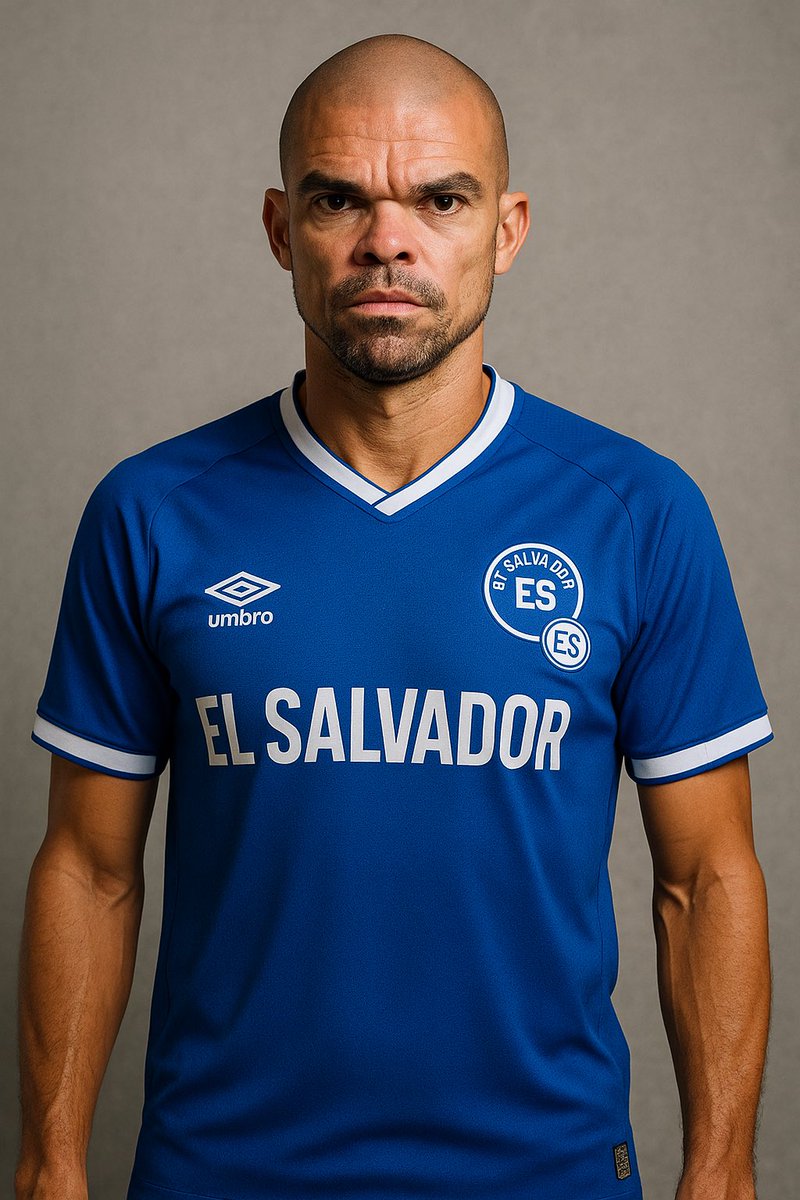 chimi_coco's tweet photo. Y yo que no sabía que asi eran los jugadores de El Salvador https://t.co/GE9xYfKnL2