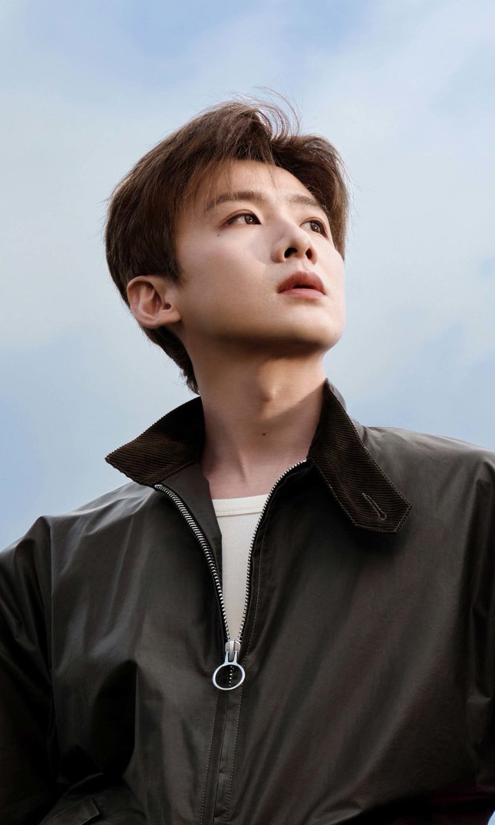 이 여름 (@blueisyourss) on Twitter photo 