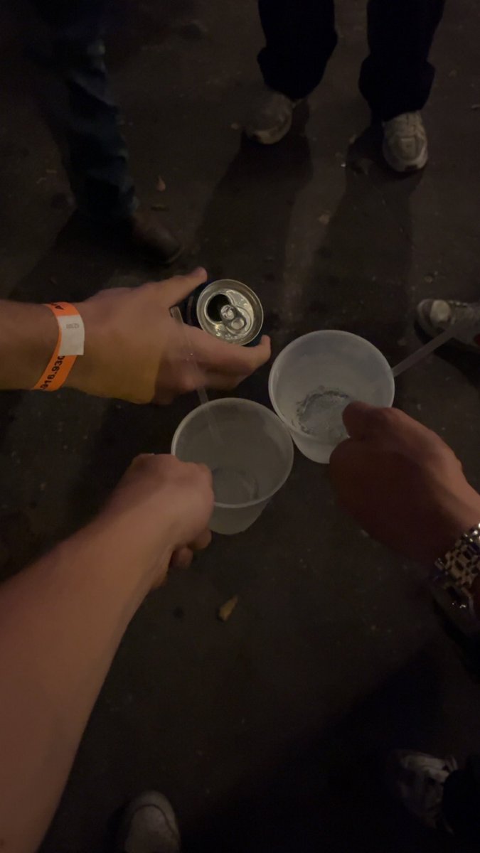 Juice_Simpson_'s tweet photo. W meetup @Bruhgenero @rphillip838 https://t.co/zG7qzv4AYs