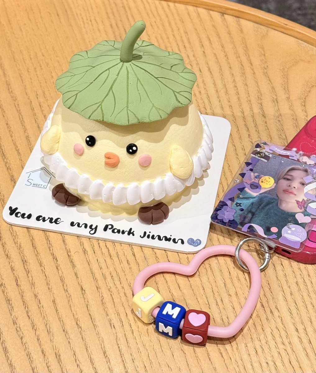 jmchipbong's tweet image. Happy birthday to my love Park jimin #CakeForJiminContest