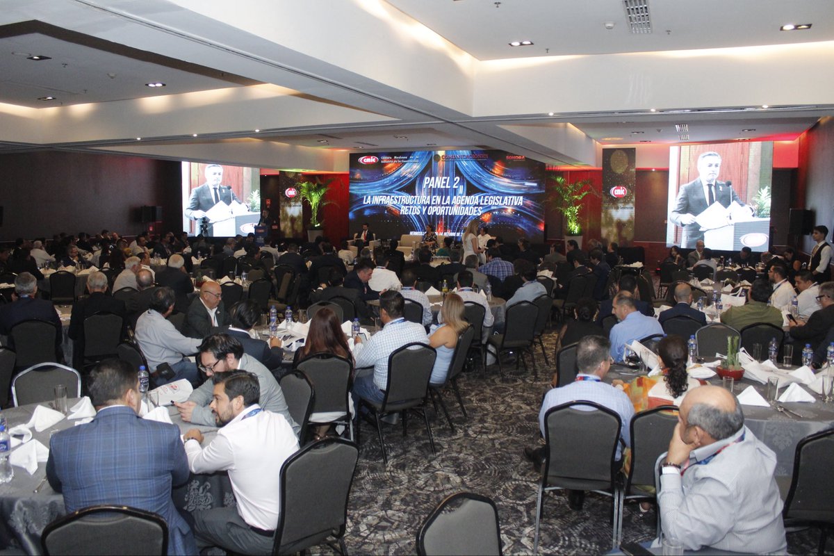 DelValleColosio's tweet photo. Un enorme gusto participar en la “Reunión Nacional de Infraestructura, Comunicaciones y Transportes 2025” de la @cmicnacional, dialogando sobre cómo la agenda legislativa puede ser una herramienta clave para impulsar el desarrollo y fortalecer la infraestructura de nuestro estado. 🏗️

Agradezco a sus organizadores por el espacio y la oportunidad de compartir ideas que contribuyan al progreso de Sonora. 🌵

Siempre es un placer coincidir con mis amigos senadores @LoreniaValles_ y @juntosheriberto, con quienes seguimos trabajando para que #Sonora continúe avanzando. 🚀