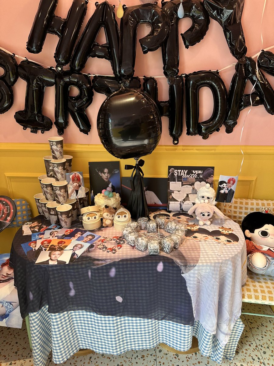 hee_hypen's tweet image. @intersectionhs 
럭드 5등 키링도 아주아주 귀엽다는거…!! 카페 이쁘게 꾸며주셔서 감사합니다🖤
#STAY_WITH_HEESEUNG