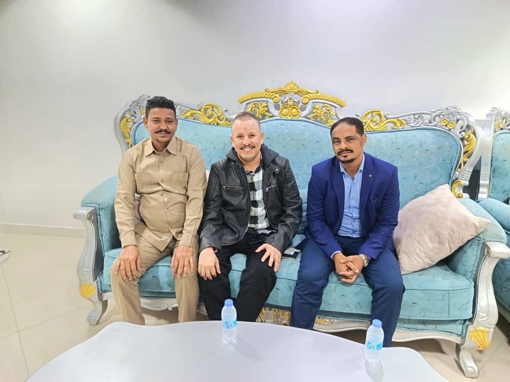 anesmansory's tweet photo. أنا وصلت الآن إلى السودان 🇸🇩 
اجمل صباح من صباحات الحياه ان تهبط وقت اذان الفجر (الله اكبر)  في السودان 
وصلنا ارض المجد والعز والنصر 
#السودان https://t.co/dhLoOuDBuL