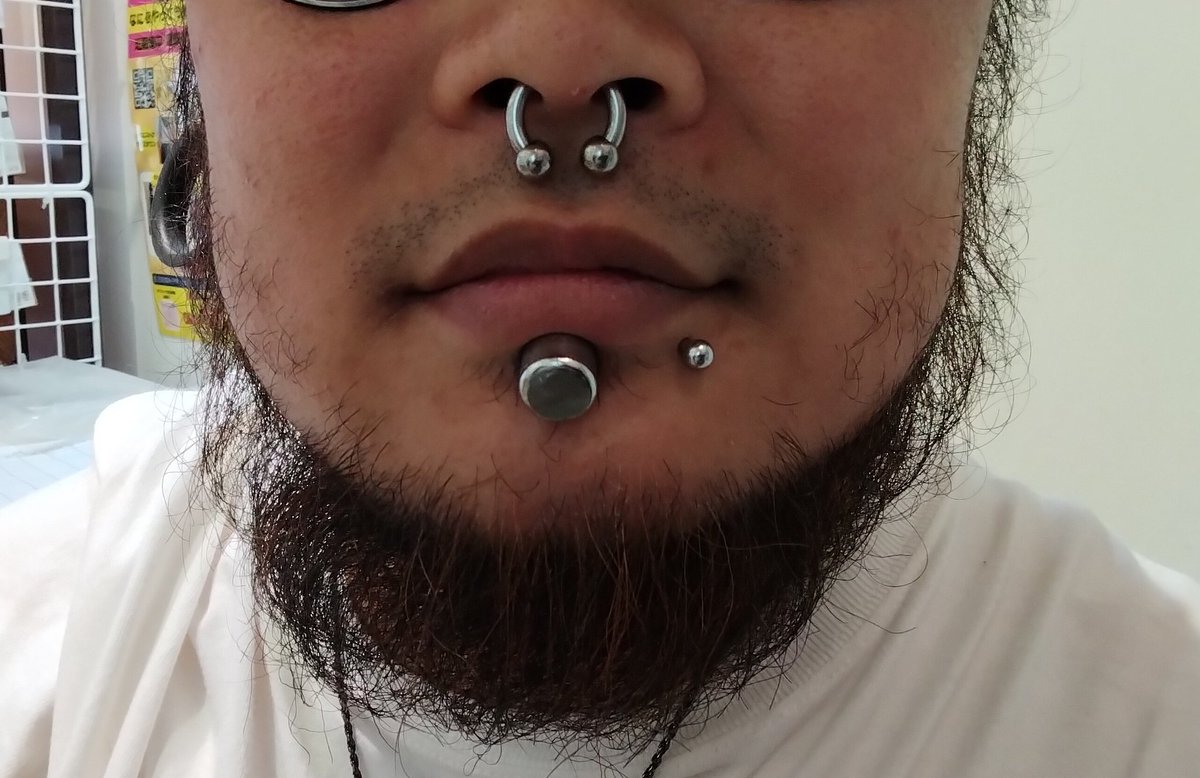 blanguage1's tweet image. お客様📸紹介！
　　　　　ラブレットは1２㎜
　　　　　　セプタムは８G　
　　　まだまだ拡張いきますよ😅
　#高崎OPA　#高崎ボデイピアス