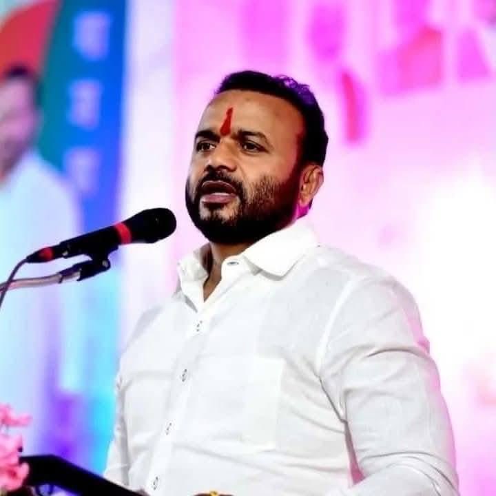आपल्या राज्याचे ग्रामविकास आणि पंचायतराज मंत्री मा.जयकुमारजी गोरे यांना वाढदिवसाच्या हार्दिक शुभेच्छा. आपणास उत्तम दीर्घायुष्य लाभो, हीच ईश्वर चरणी प्रार्थना!

<a href="/Jaykumar_Gore/">Jaykumar Gore</a>