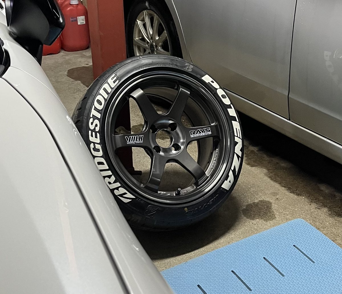 _haaaeru_'s tweet image. 改めて
TE37 Sonic SL 16inch 8j+24
PCD100
18万で売ります。
(引渡しは12月以降になります)
写真状態、ホイール単品でのお渡しになります。
特に目立つ傷/歪みなどはないです。現在も使用中です。
詳細気になる方は連絡ください🙏
(新潟県からになります)