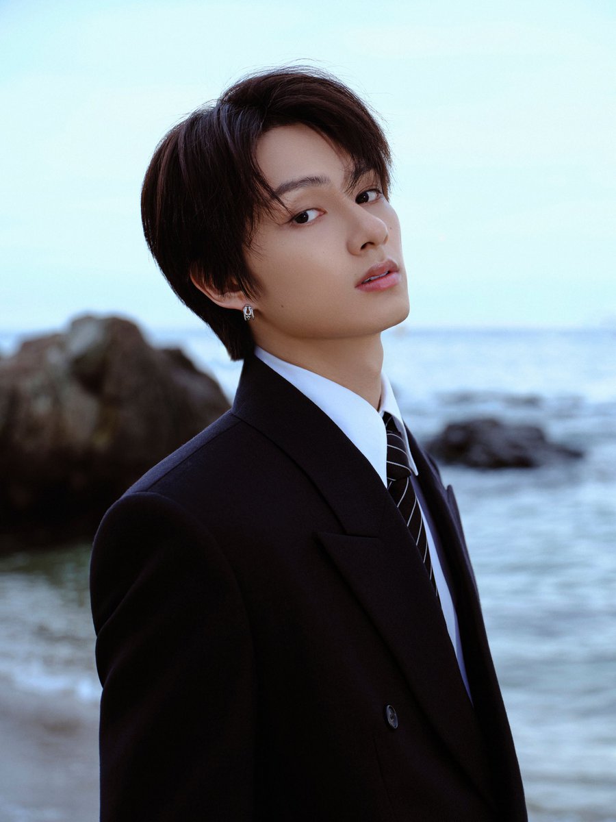 Kak... I hope the world can be kinder and warmer for you🥺🤍🤍