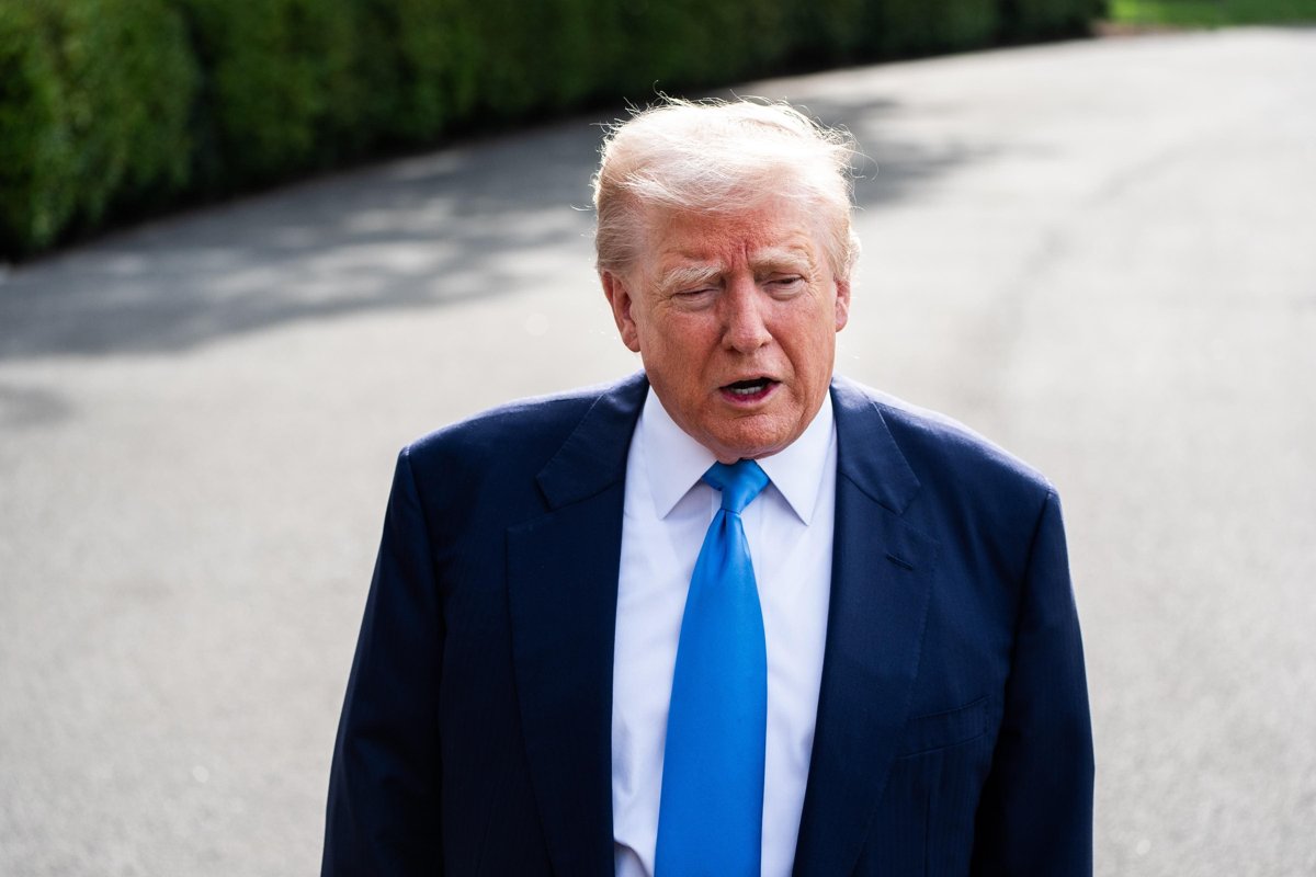 OraclePulse's tweet image. JUST IN: 🔥 US representative seeks to turn Trump’s 401(k) crypto executive order into law