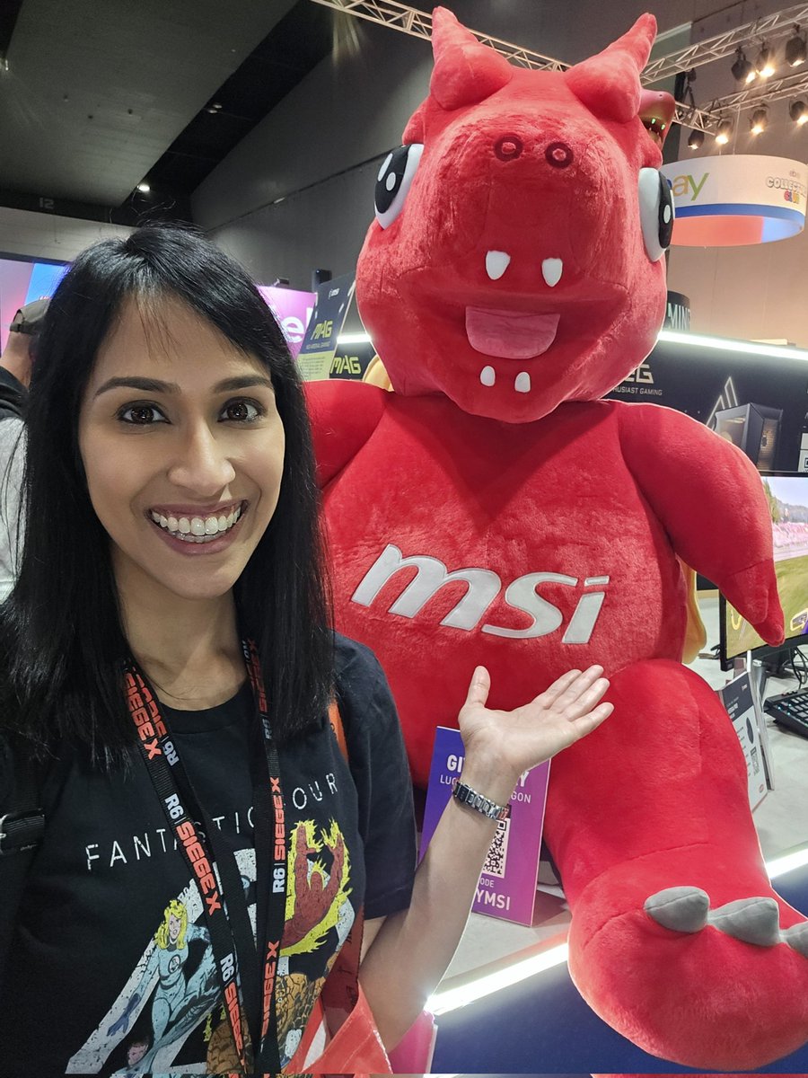 MissDeusGeek tweet media