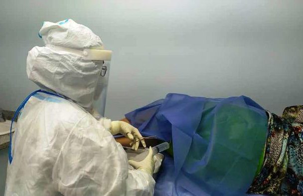 Periódico Invasor (@invasorpress) on Twitter photo 👩⚕️Reconocida por el Ministerio de Salud Pública, con aplicaciones en múltiples especialidades médicas, Cuba consolida el empleo de la ozonoterapia como modalidad de la Medicina Natural y Tradicional.
#CiegodeAvila <a href="/rocdecubano/">Roberto Carlos</a> <a href="/hospital_ali/">Hospital Provincial Ciego de Ávila</a> <a href="/dpsCiego/">Dirección Prov. de Salud - Ciego de Ávila</a> <a href="/MINSAPCuba/">Ministerio de Salud Pública de Cuba</a> <a href="/JHGcasanova/">julio Heriberto Gómez Casanova</a> 👩⚕️Reconocida por el Ministerio de Salud Pública, con aplicaciones en múltiples especialidades médicas, Cuba consolida el empleo de la ozonoterapia como modalidad de la Medicina Natural y Tradicional.
#CiegodeAvila <a href="/rocdecubano/">Roberto Carlos</a> <a href="/hospital_ali/">Hospital Provincial Ciego de Ávila</a> <a href="/dpsCiego/">Dirección Prov. de Salud - Ciego de Ávila</a> <a href="/MINSAPCuba/">Ministerio de Salud Pública de Cuba</a> <a href="/JHGcasanova/">julio Heriberto Gómez Casanova</a>