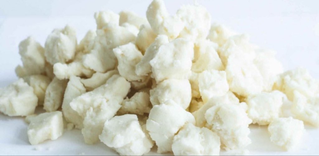 اگر عاشق پنیر هستین ۱۵ اکتبر می‌تواند یکی از روزهای محبوب شما باشد، روز Cheese Curd. این روز به همت یک فست فود زنجیره‌ای در سال ۲۰۱۵ میلادی به تقویم راه پیدا کرد.

#تقویم_آشپزی

#موش_سرآشپز