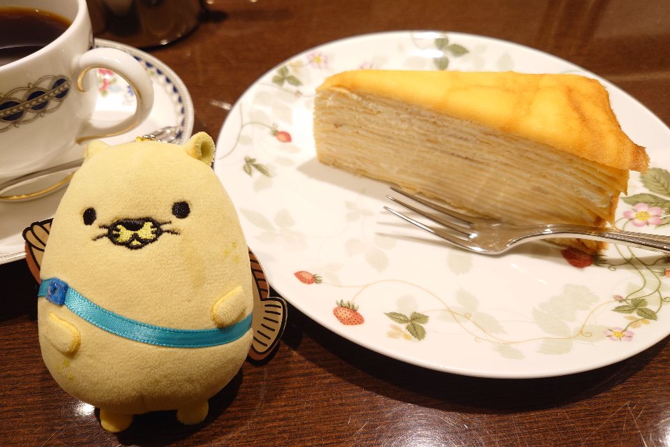 ひと休みにカフェ・ラ・ミルでラミルブレンドとミルクレープを美味しく頂きました！