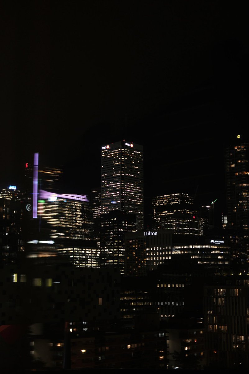 spravko's tweet image. Night Toronto