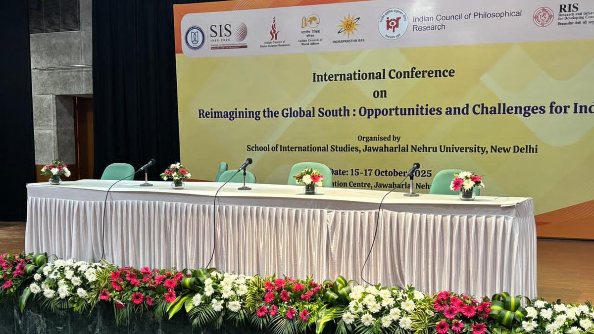 The stage is set for the International Conference on “Reimagining the Global South: Opportunities and Challenges for India”. 

#SIS70 #GlobalSouth