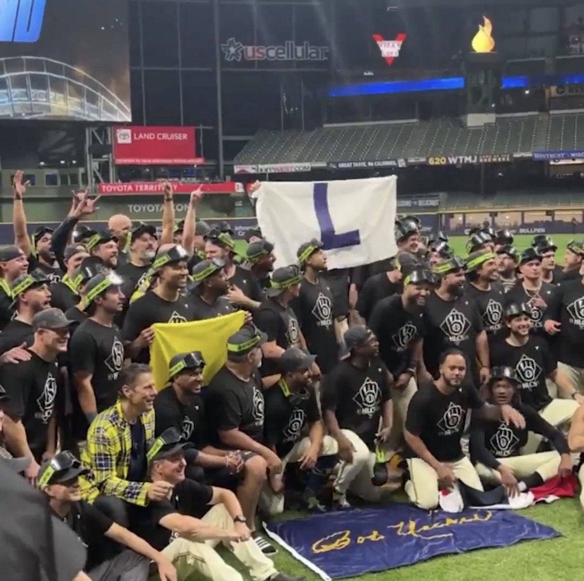 biged2880's tweet photo. @Brewers https://t.co/kkBBwaiQcL