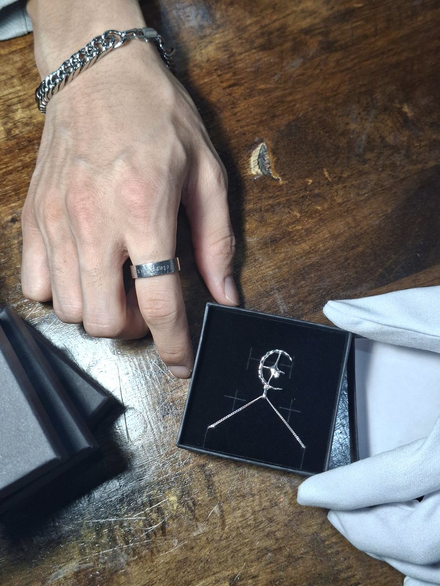 CEO แวะมาสปอยสร้อย 
#peterpanzz_w 
#nevereverland
#north_starnecklace