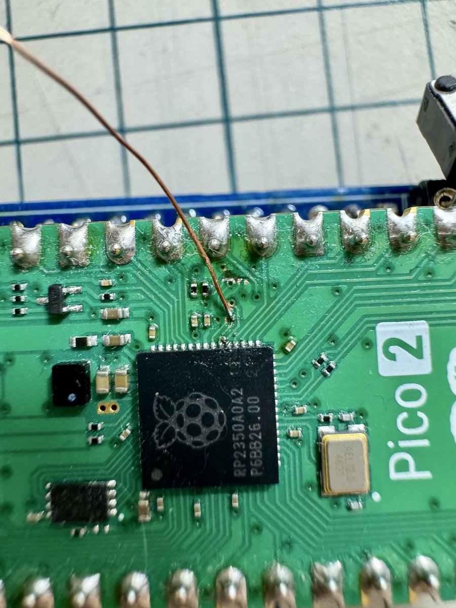 DragonBallEZ's tweet photo. @74th 付いた⁉️😅 #ラズピコ2 #GPIO23 #GPIO24 #Pico2ROMEmu #32KB https://t.co/bAW1F8xwaW