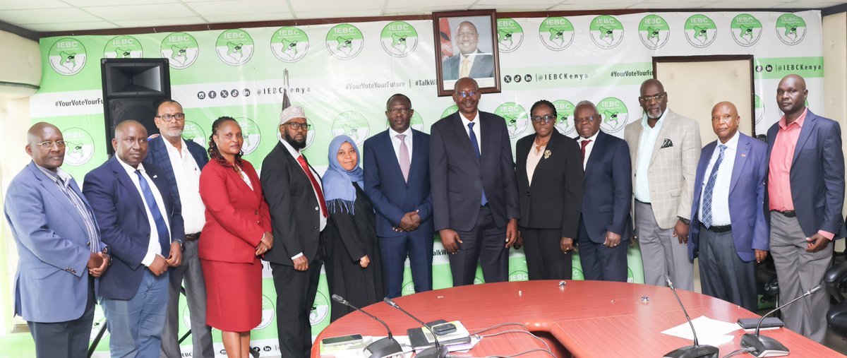 IEBCKenya's tweet photo. @IEBCKenya held a collaborative meeting with representatives from the Kenya National Chamber of Commerce and Industry (KNCCI). The stakeholder engagement aimed to deepen mutual understanding and explore areas for partnership in strengthening the electoral processes.

IEBC Chairperson, @EEEthekon , highlighted that the Commission is working closely with relevant stakeholders to review and enhance the electoral legal framework, with the goal of establishing a stronger and more credible electoral system for Kenya.
#CVR2025 #27thNovByelections #TalkwithIEBC #StopFakeNews #YourVoteYourFuture