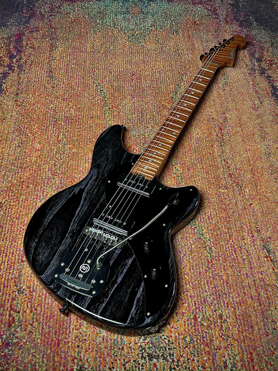 Iconic Guitars tweet media