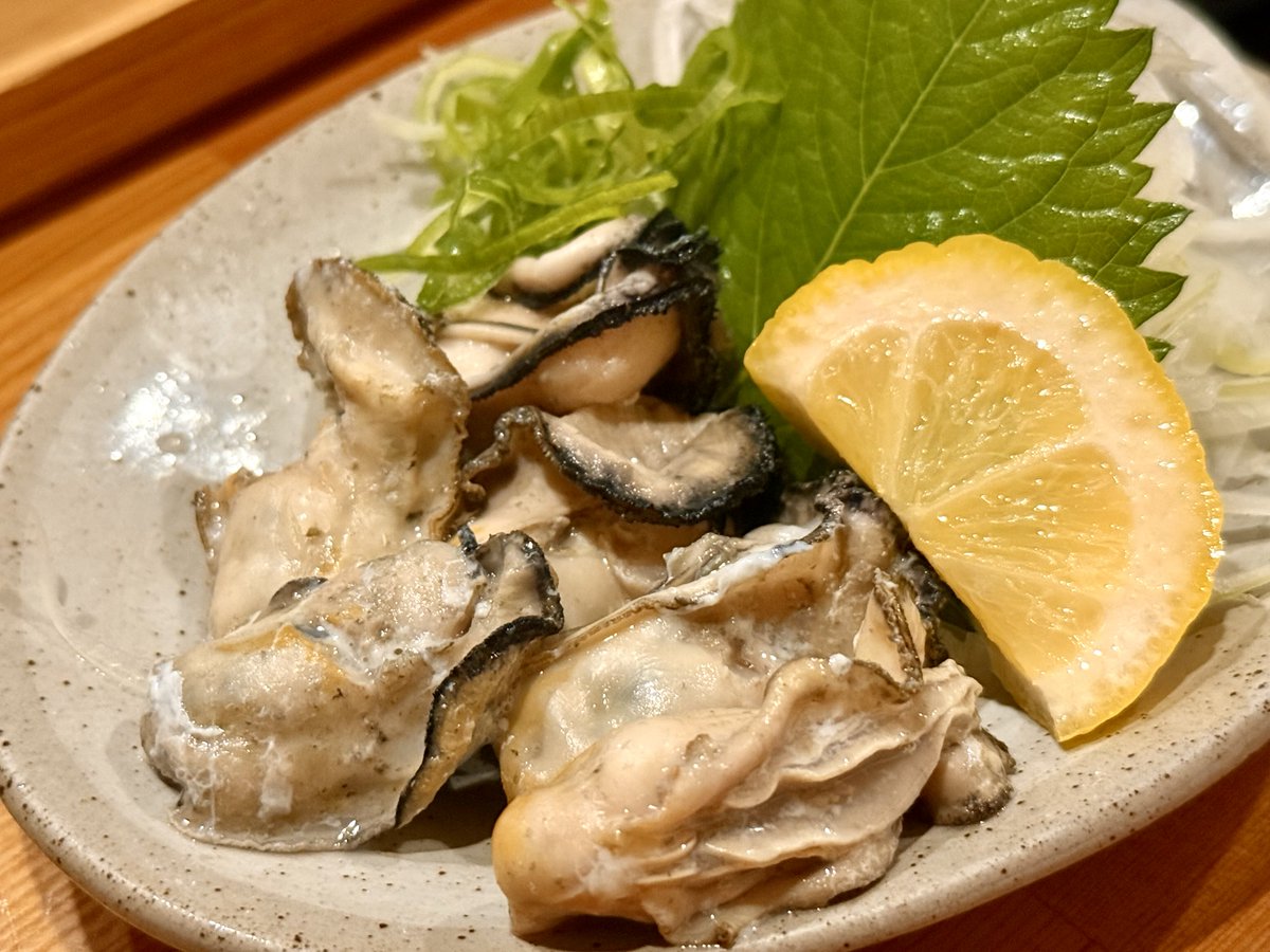 美味しい肉丼屋さん最後に行けた....尾道楽しかったなぁ(*´﹃｀*)