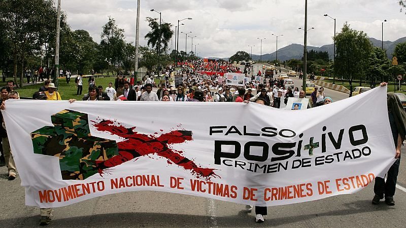 Ecuatorianos, solo ustedes tiene el poder en sus manos, ustedes decidiran el futuro del pais, en caso contrario, cuiden mucho a su familia, con la aprobacion de ciertas leyes se avecina una de las epocas mas sangrientas para Ecuador , el patron de gobierno se repite