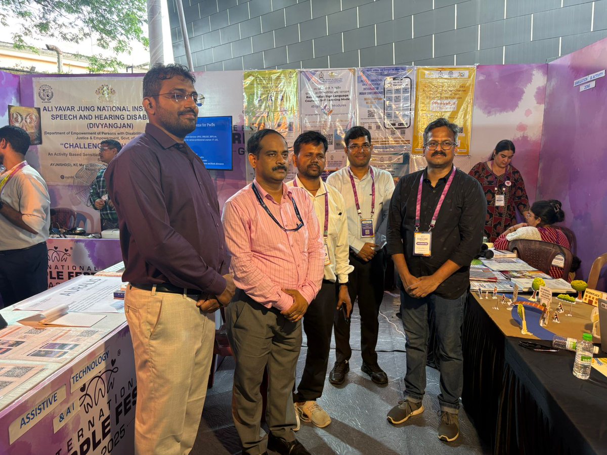 islrtc's tweet image. 💜 ISLRTC at #PurpleFest2025, Goa! 🤟✨
Showcasing #IndianSignLanguage through 4 interactive zones, 480+ ISL books, AI tech, & awareness sessions!
1,600+ visitors joined to celebrate #Inclusion & #AccessibilityForAll 🌈
#ISLRTC #DeafAwareness #InclusiveIndia