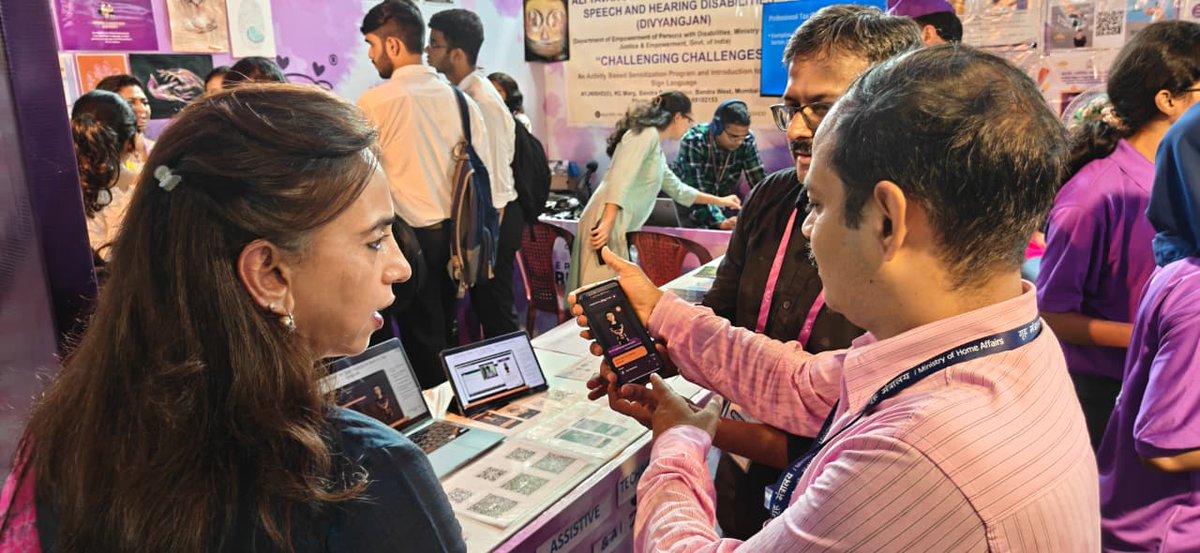 islrtc's tweet image. 💜 ISLRTC at #PurpleFest2025, Goa! 🤟✨
Showcasing #IndianSignLanguage through 4 interactive zones, 480+ ISL books, AI tech, & awareness sessions!
1,600+ visitors joined to celebrate #Inclusion & #AccessibilityForAll 🌈
#ISLRTC #DeafAwareness #InclusiveIndia