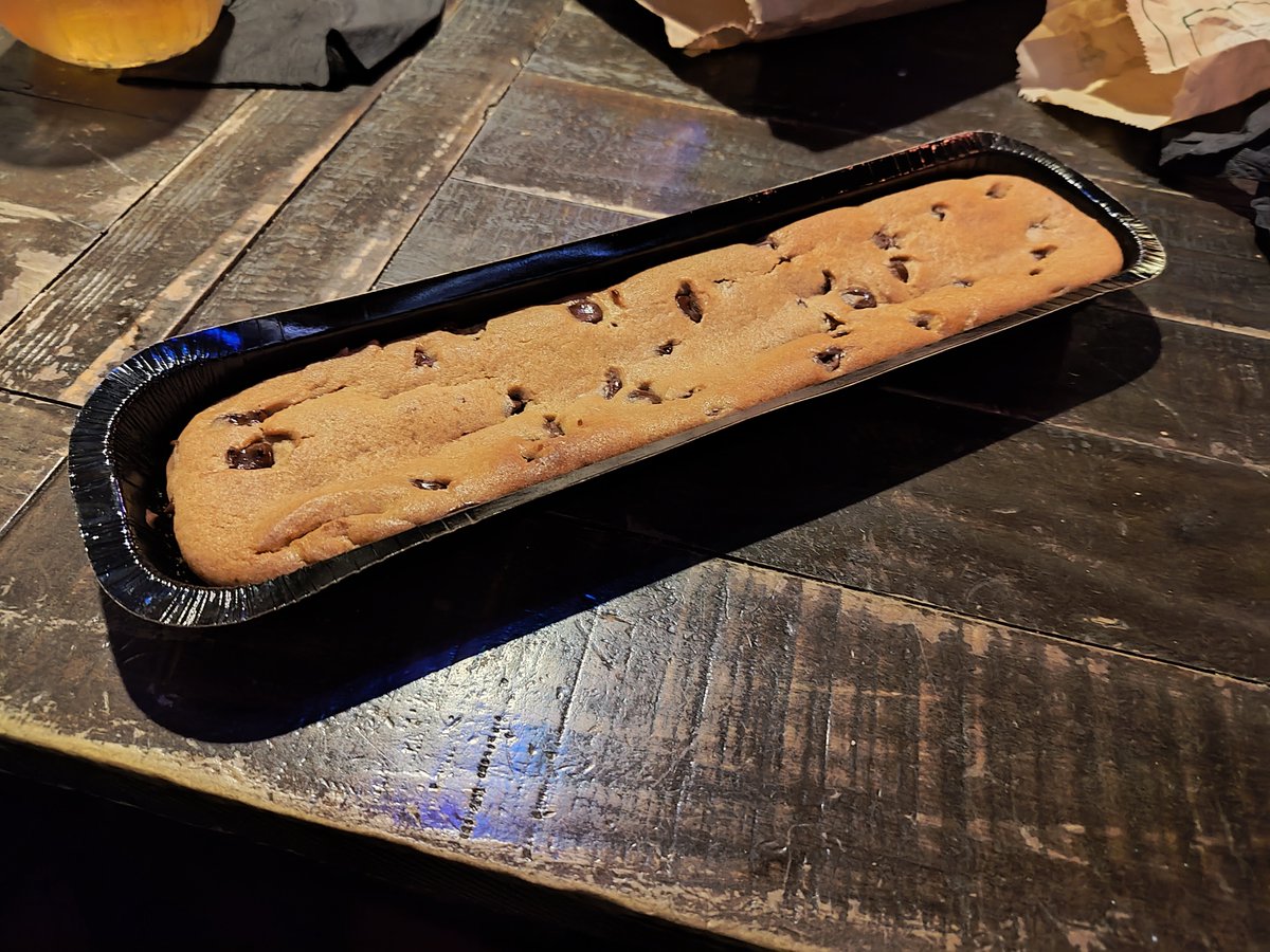 This cookie is a foot long 🤯
