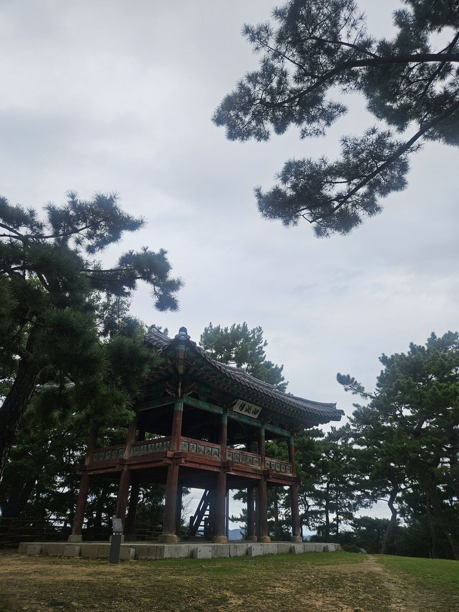 낙화암에 잠깐 들르고