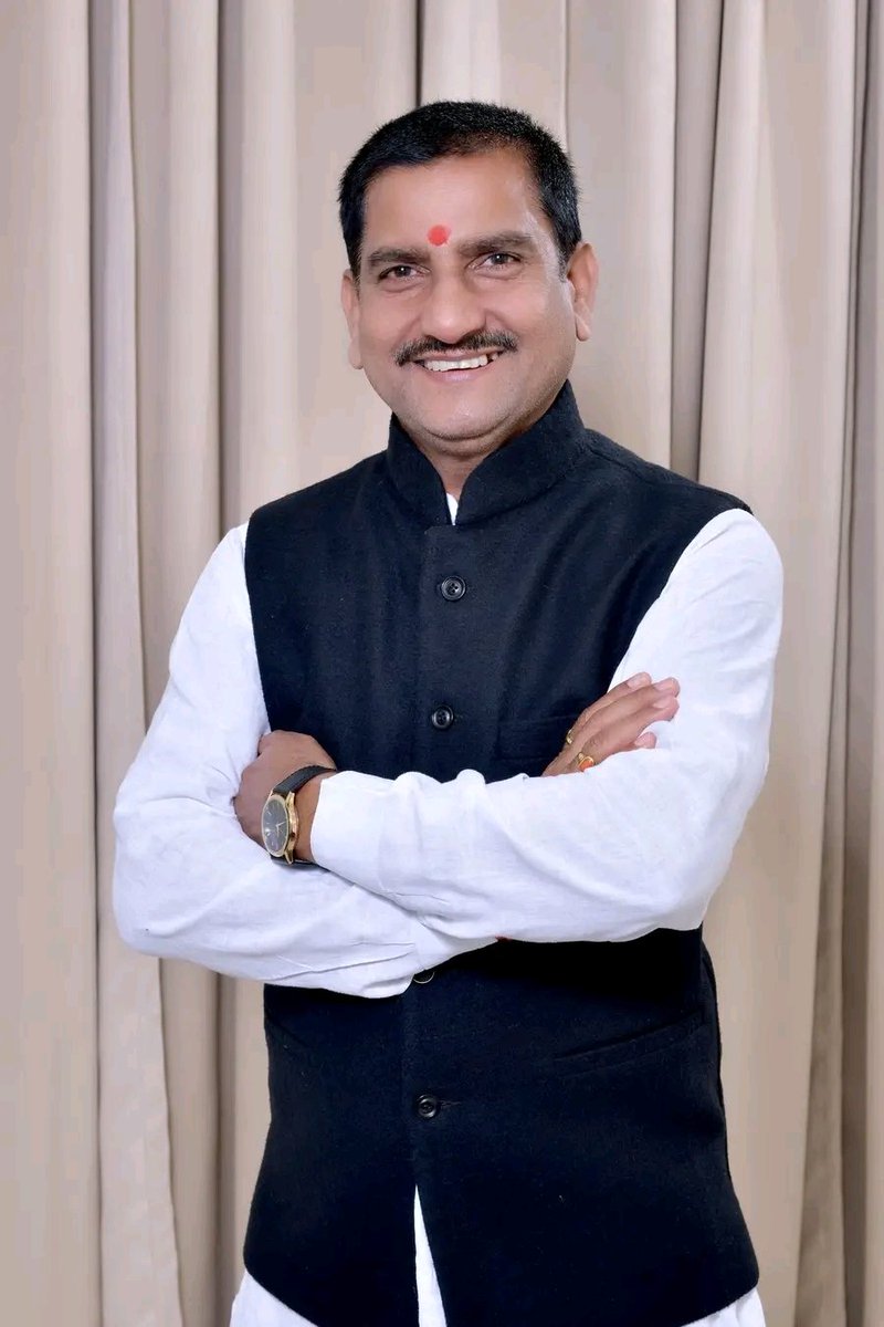 छत्तीसगढ़ महतारी के रत्न पुत्र साहू समाज के गौरव आदरणीय केन्द्रीय मंत्री तोखन साहू जी आपको जन्मदिन हार्दिक शुभकामनाएं🎂
माँ महामाया आपको स्वस्थ, मस्त और दीर्घायु प्रदान करें🙏इसी तरह आप उत्तरोत्तर आगे बढ़ते रहे और छत्तीसगढ़ महतारी की मान सम्मान बढ़ाते रहे🙏
<a href="/tokhansahu_bjp/">Tokhan Sahu</a>