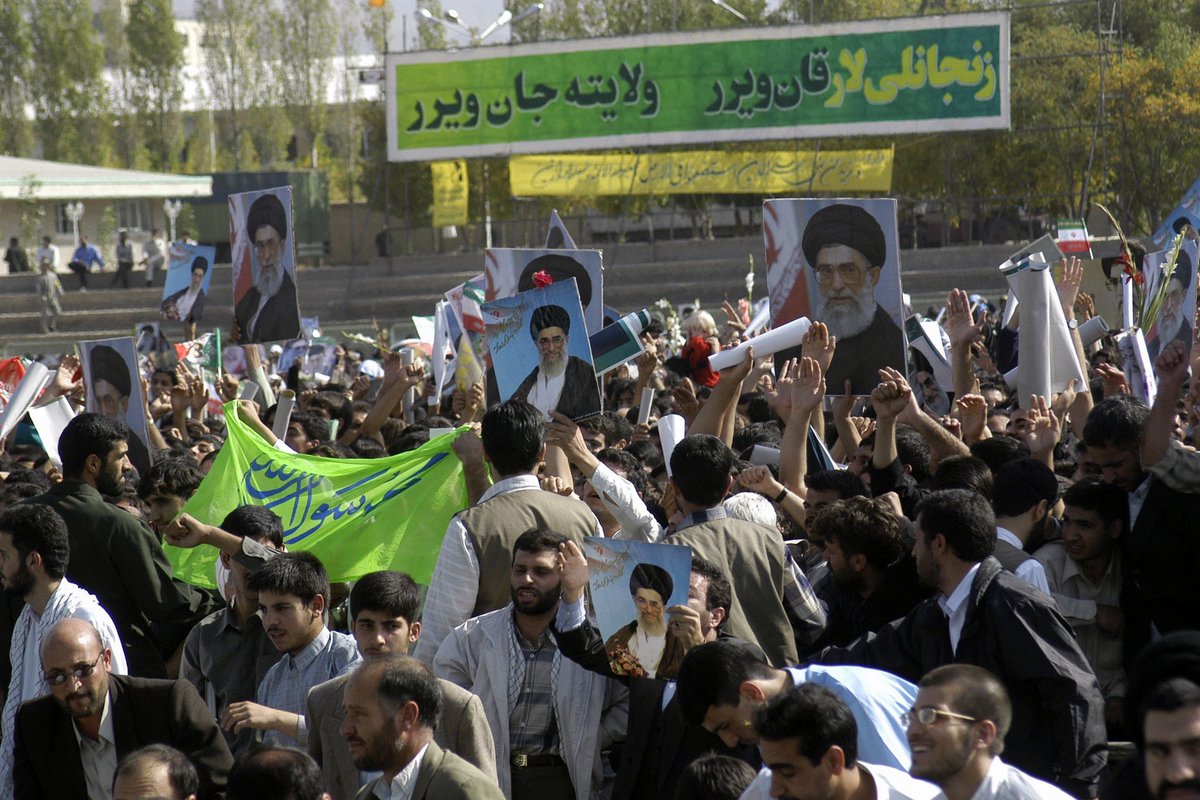 آن لحظات را هنوز به یاد داریم
ذوق مردم برای دیدار با رهبر انقلاب
#سفر_ماندگار
#مهر_مهربان