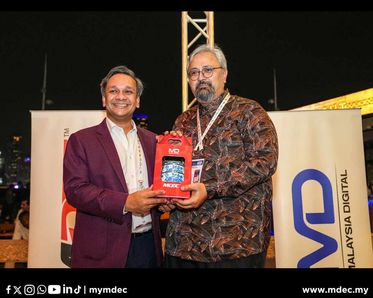mymdec's tweet image. The Malaysia Networking Night, held in conjunction with Expand North Star x GITEX 2025, brought together global and regional technology leaders, investors, and innovators to celebrate Malaysia’s growing role as a trusted digital partner in the global economy.